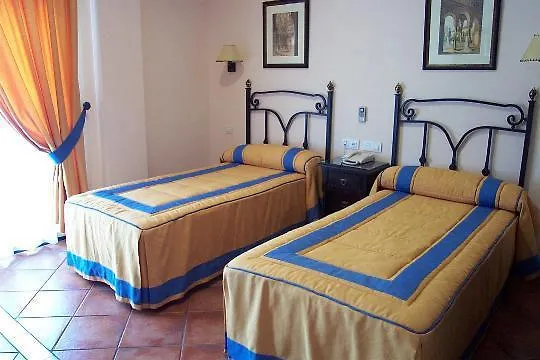 Hotel Calderon Cenes De La Vega
